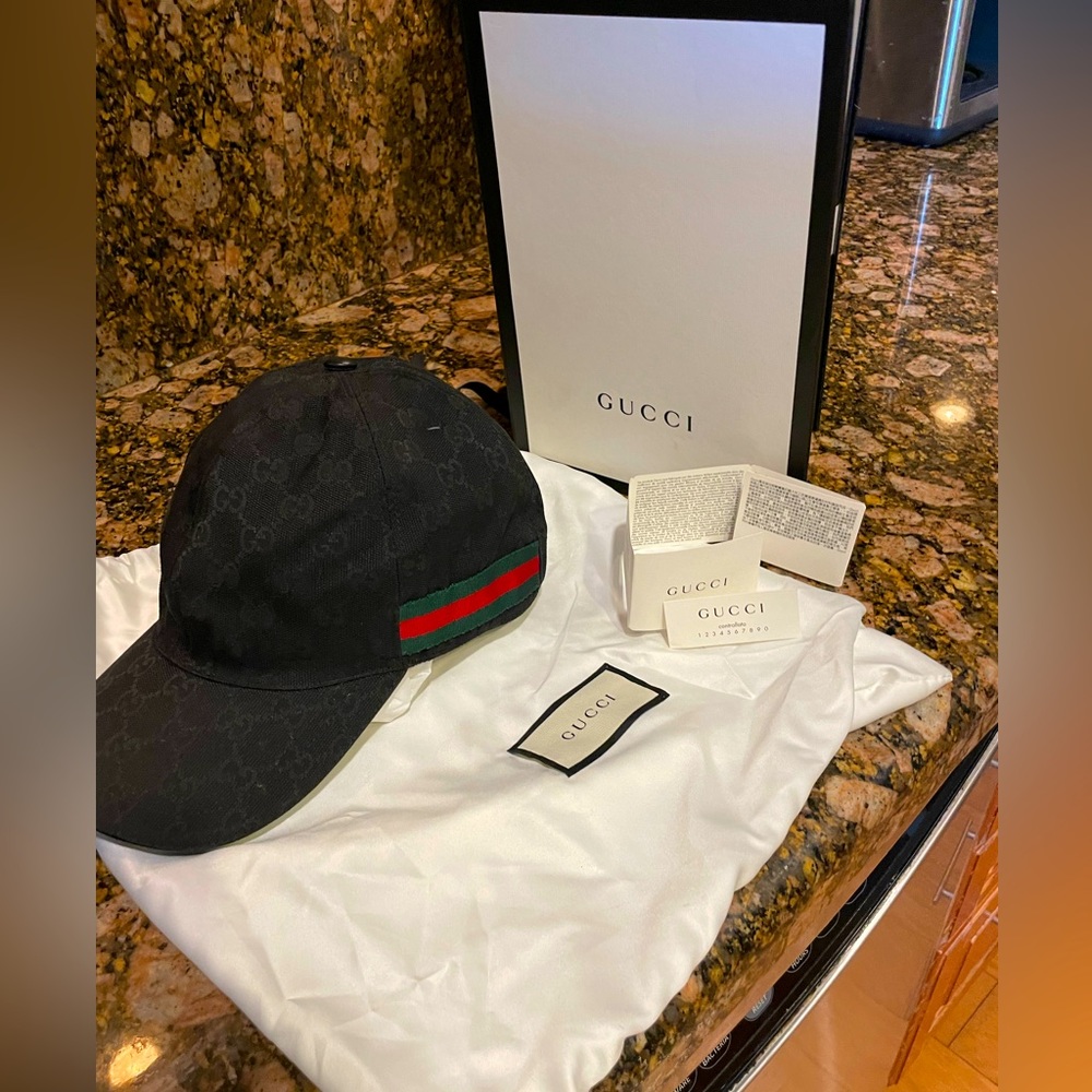 Gucci original CG Canvas Baseball hat with Web.